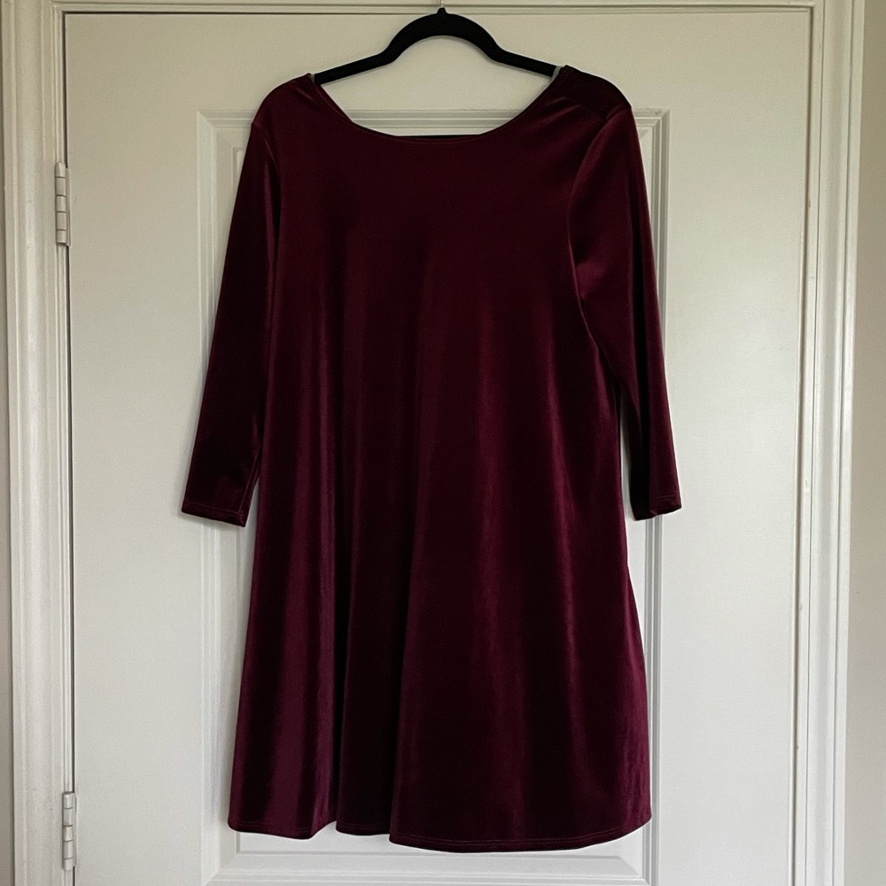 3/4 sleeve velvet dress - large